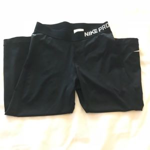 Nike pro | black crop pants size M